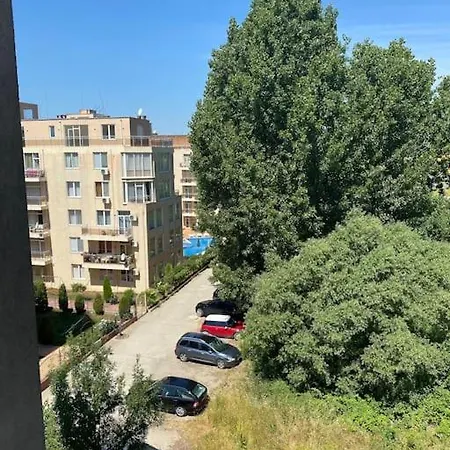 Apartment 2 Bedroom At Kasandra
