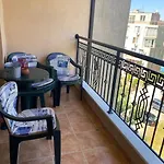 아파트 2 Bedroom At Kasandra *