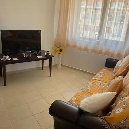 2 Bedroom At Kasandra Apartamento *