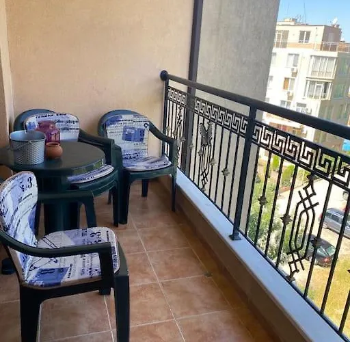 Apartamento 2 Bedroom At Kasandra *
